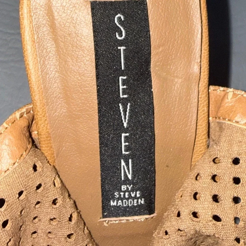 Steven Suzy Tan Perforated Leather Open‎ Toe Block Heel Ankle Booties Size 8.5B